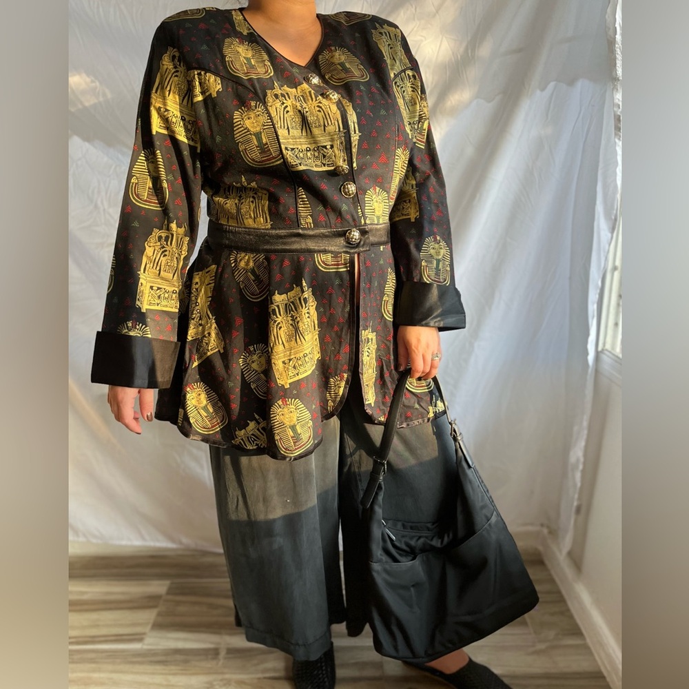 80s Vintage Egyptian print top. 3k Fashion brand